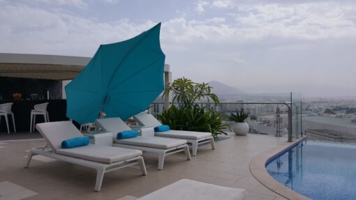 hotel modern umbrella cantilever 360 contract icarus ocean beach club European design Residential Contract