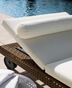 The Charles sofa system by BB Italia is being introduced in an outdoor version: Charles Outdoor. Characteristics that made it a classic of pure contemporary taste have been left unchanged. The system will have the same slim frame, flexibility and signature design of the inverted “L” shape aluminium foot.