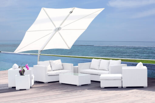 With 360 rotation, this multi position and adjustable umbrella gives off the perfect amount of shade for sitting poolside, or relaxing with loved ones.